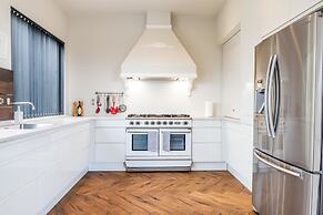 ICELAND SJF Villa , Hot tub & Outdoor Sauna Amazing Mountains View - 1