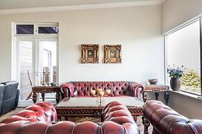 ICELAND SJF Villa , Hot tub & Outdoor Sauna Amazing Mountains View - 1