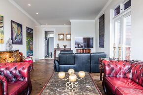 ICELAND SJF Villa , Hot tub & Outdoor Sauna Amazing Mountains View - 1