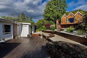 ICELAND SJF Villa , Hot tub & Outdoor Sauna Amazing Mountains View - 1