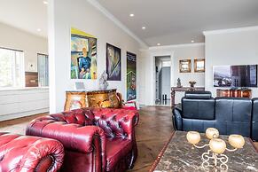 ICELAND SJF Villa , Hot tub & Outdoor Sauna Amazing Mountains View - 1