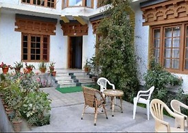 Hotel Om Ladakh