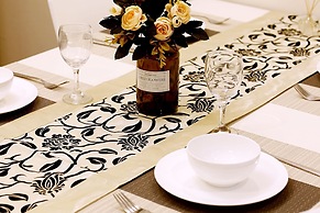 Beijing Sanlitun 2-Bedroom Spacious Apartment