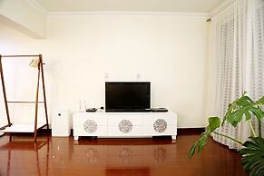 Beijing Sanlitun 2-Bedroom Spacious Apartment