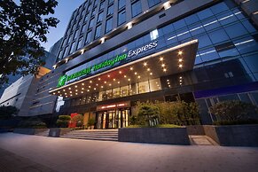 Holiday Inn Express Zhengzhou Zhengdong by IHG