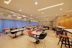 Holiday Inn Express Zhengzhou Zhengdong by IHG