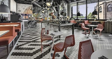 Radisson RED Glasgow