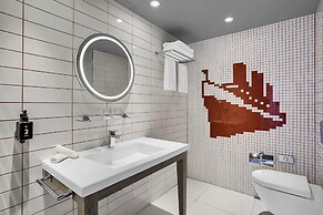 Radisson RED Glasgow