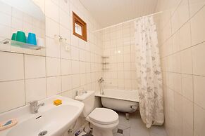 Guest House on Chernomorskaya Ulitsa