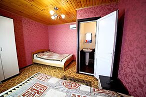 Guest House on Chernomorskaya Ulitsa
