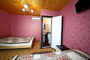 Guest House on Chernomorskaya Ulitsa