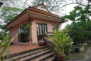 Phalaburi Resort by dreamhouse