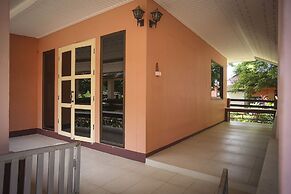 Phalaburi Resort by dreamhouse