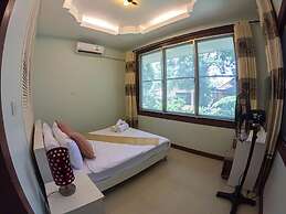 Phalaburi Resort by dreamhouse