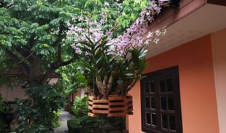 Phalaburi Resort by dreamhouse