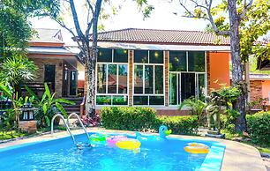 Phalaburi Resort by dreamhouse