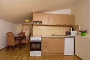 Paradise Bay Apartments