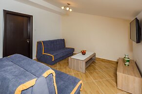 Paradise Bay Apartments