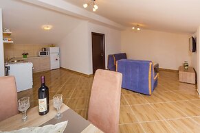 Paradise Bay Apartments