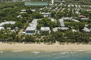 Belle Escapes - Latania Villa Palm Cove