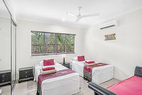 Belle Escapes - Latania Villa Palm Cove