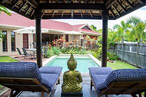 Belle Escapes - Latania Villa Palm Cove