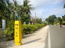 Luzmin BH - Beachfront Cottages