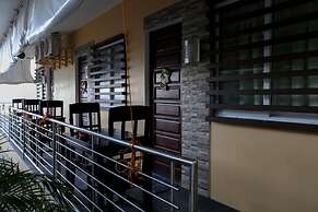 Luzmin BH - Beachfront Cottages