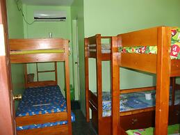 Luzmin BH - Beachfront Cottages