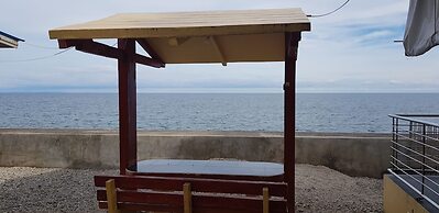 Luzmin BH - Beachfront Cottages