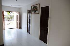 Luzmin BH - White House