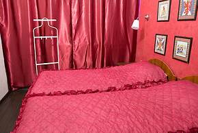 Red Hotel