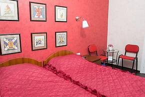 Red Hotel