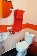 Red Hotel