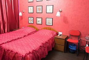 Red Hotel