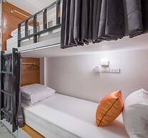 Tiny Taladnoi Hostel