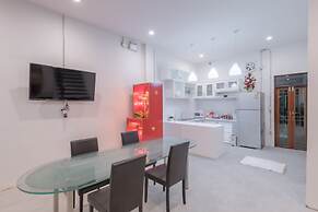 Tiny Taladnoi Hostel