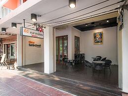 Tiny Taladnoi Hostel