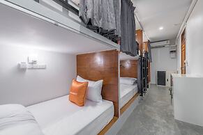 Tiny Taladnoi Hostel