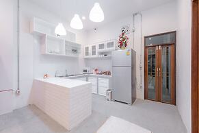 Tiny Taladnoi Hostel