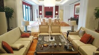 Fuzhou Jeurong Hotel