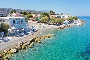 Spacious Apartment on the Beachfront