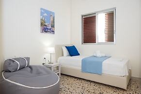 Spacious Apartment on the Beachfront