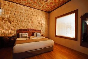 Izala Hotel - Boutique Class