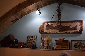 Venetian Cistern Villa