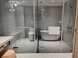 East Coast Hotel