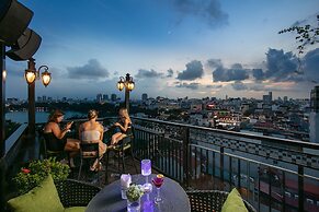Trang Trang Premium Hotel