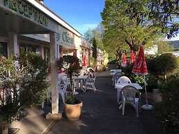 Hôtel Restaurant Les Chènes