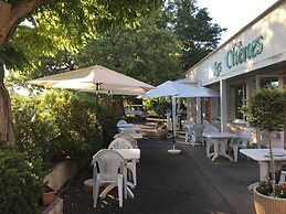 Hôtel Restaurant Les Chènes