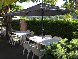 Hôtel Restaurant Les Chènes